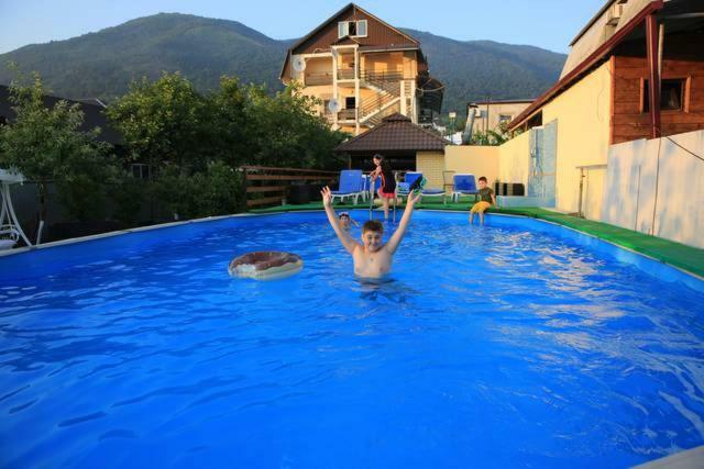 U Ruslana Guest House Гагра Екстер'єр фото